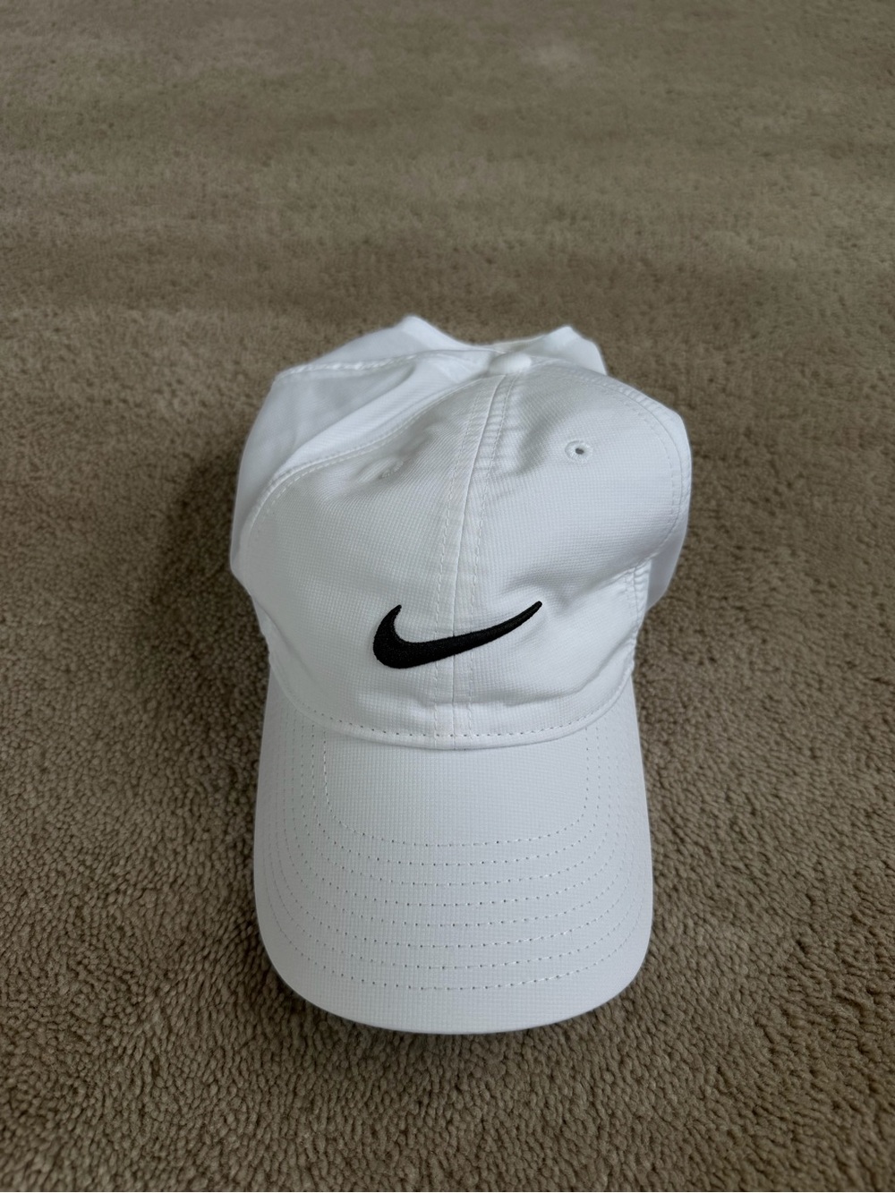 Nike White Baseball Cap with Black Swoosh - Kids